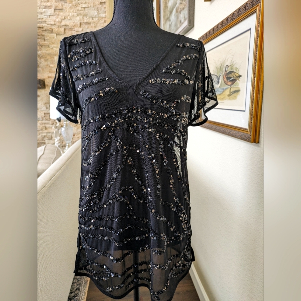 White House Black Market Black V-neck Sequin Sheer Top Medium Like New